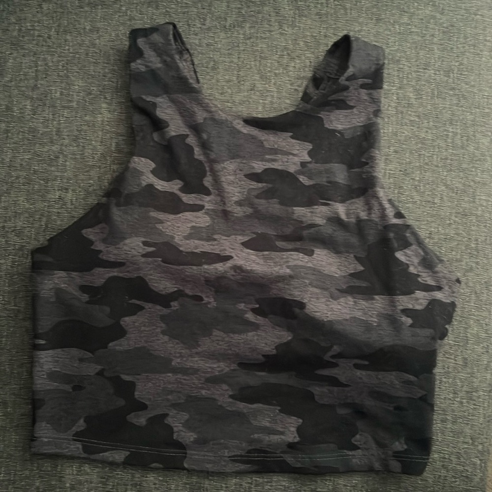 Kyodan sports tank w/ pads, size S, black/gray camo, like new condition